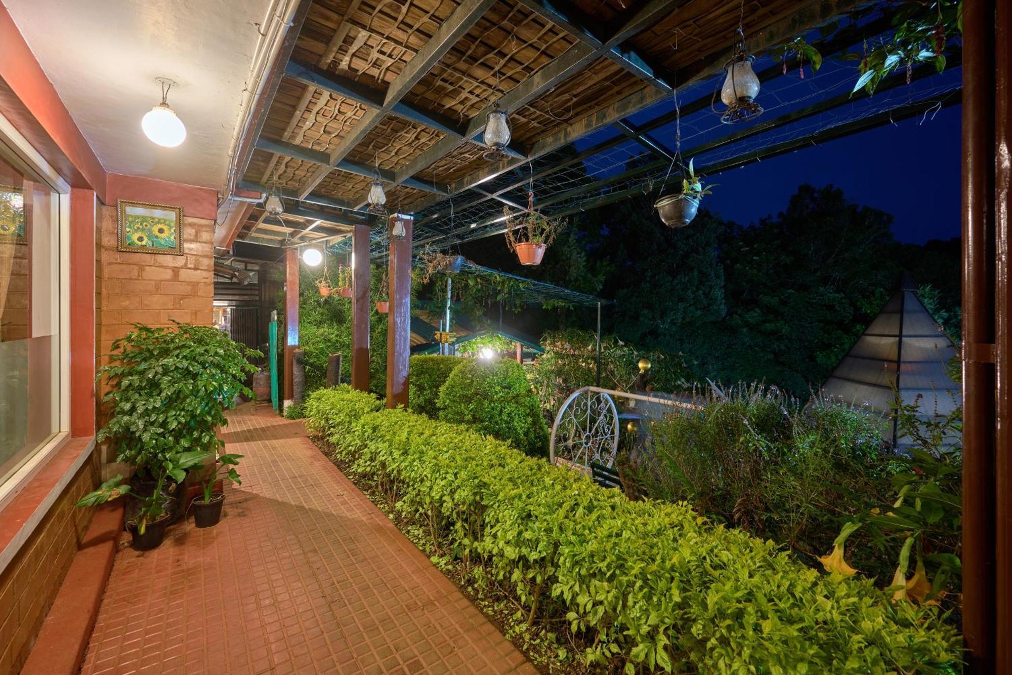 De Rock Jungle Living Resort Кунур Экстерьер фото