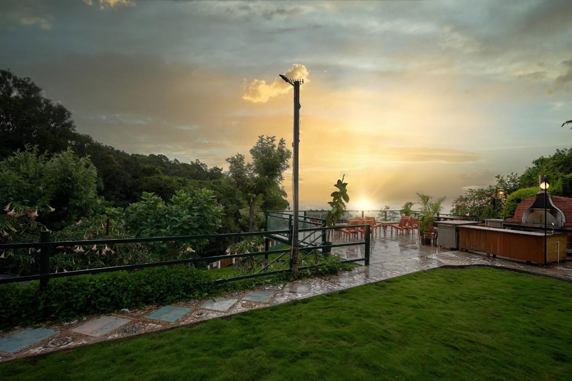 De Rock Jungle Living Resort Кунур Экстерьер фото