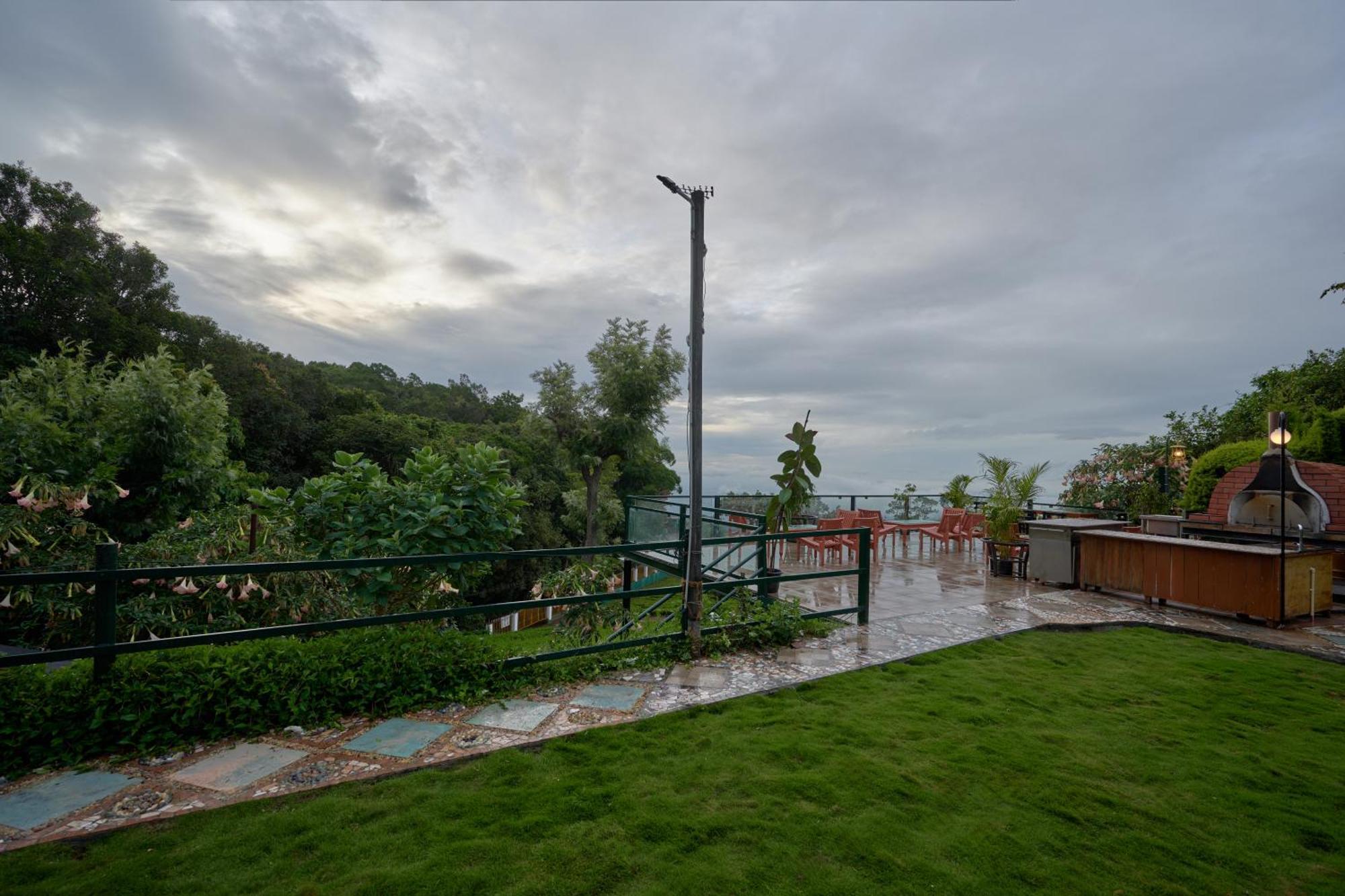De Rock Jungle Living Resort Кунур Экстерьер фото